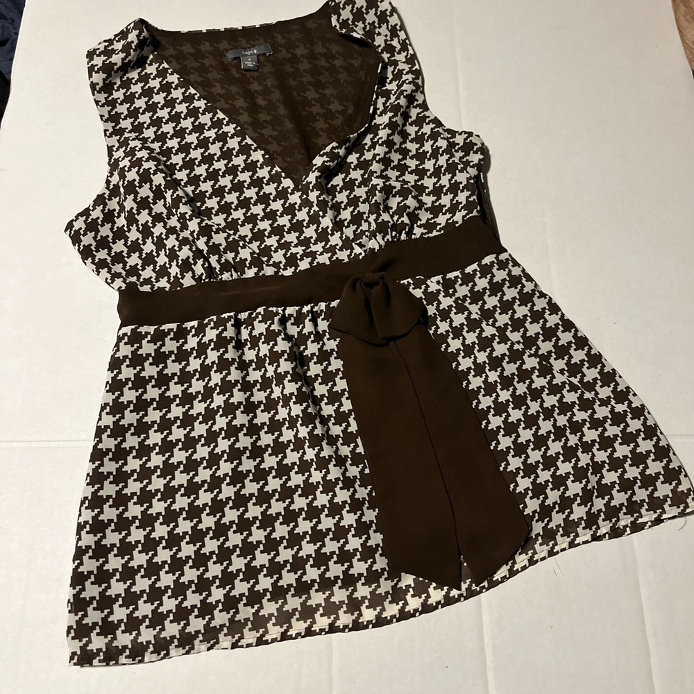 Apt. 9 Brown and Cream Houndstooth Blouse